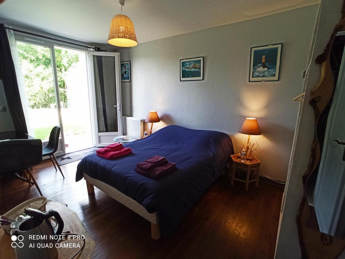 Les Chambres De Beauviel Saint-Jean-dʼEyraud Esterno foto