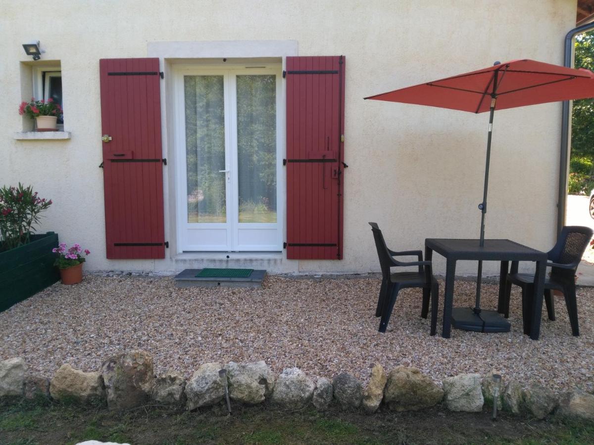 Les Chambres De Beauviel Saint-Jean-dʼEyraud Esterno foto